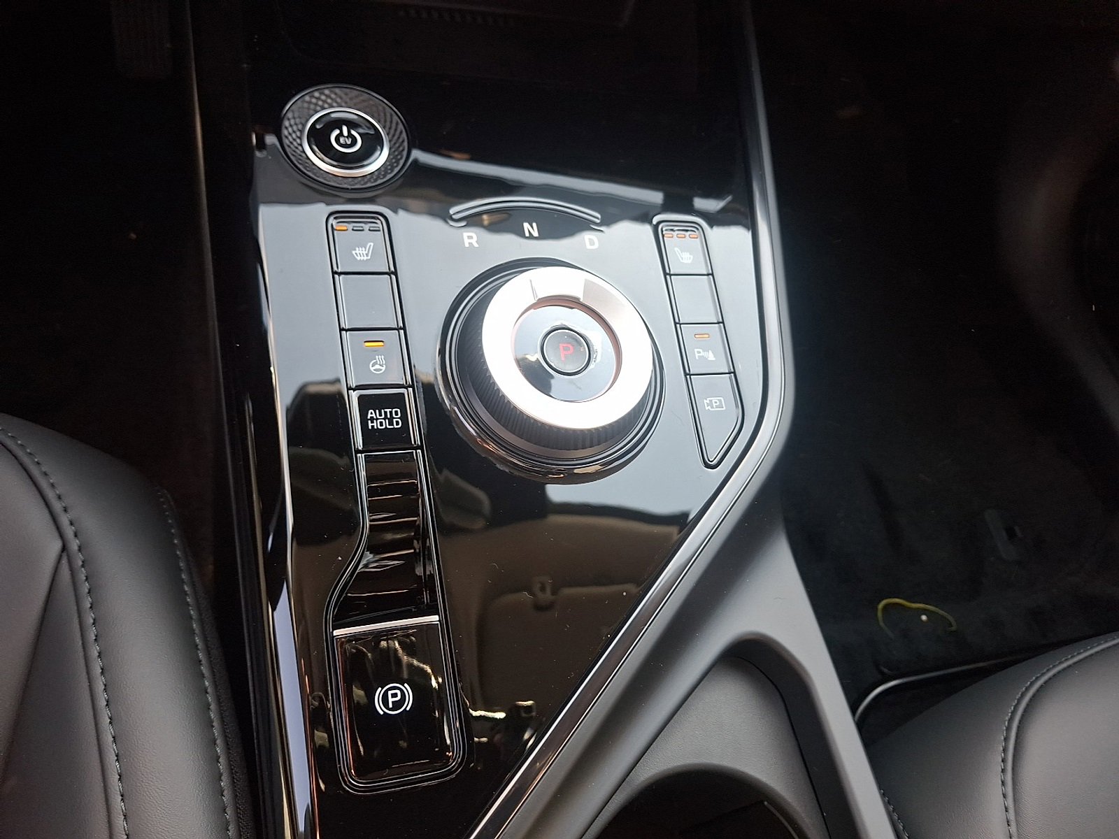 New 2025 Kia Niro Wind image 15