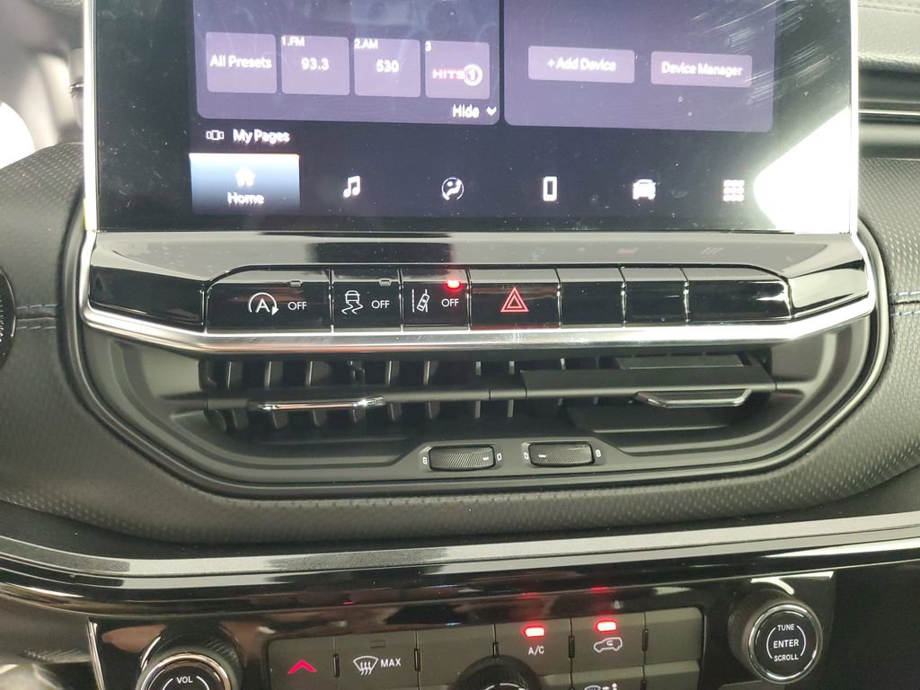 New 2026 Jeep Compass Latitude image 21