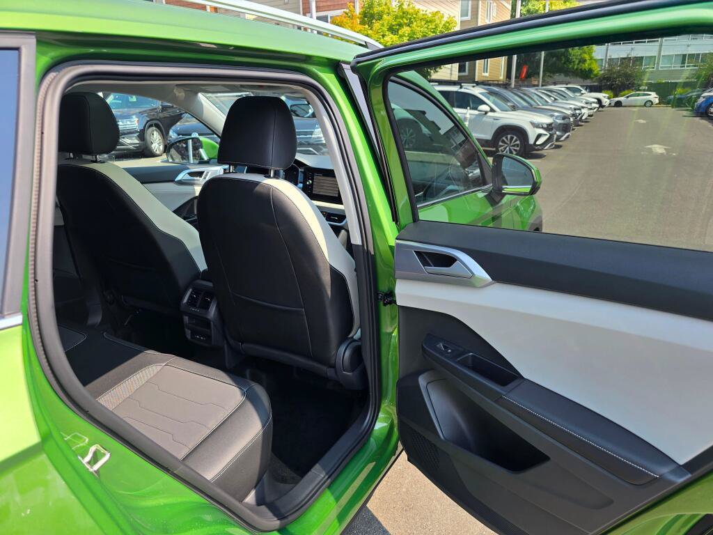 New 2026 Volkswagen Taos SE AWD/4WD image 13