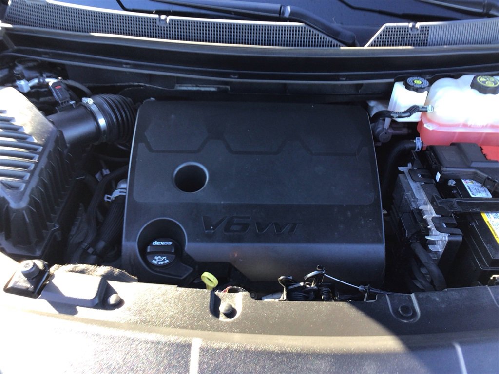 Used 2023 Chevrolet Traverse LT image 11