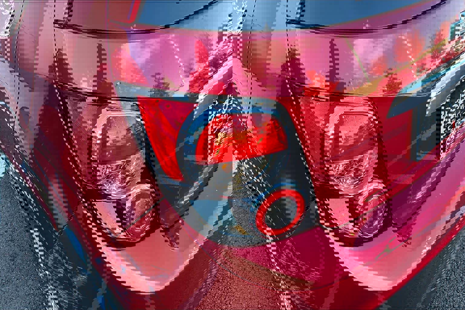 Used 2015 Chevrolet Sonic RS image 28