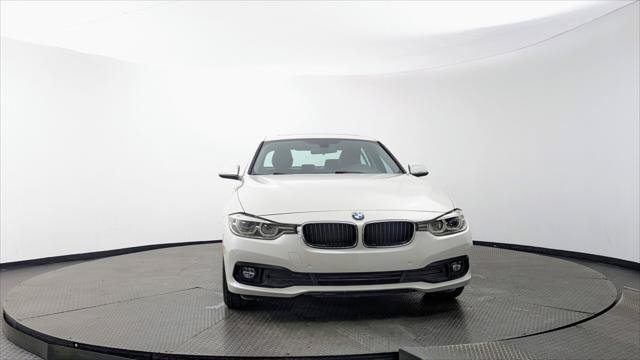 Used 2018 BMW 320i xDrive Sedan AWD/4WD image 11