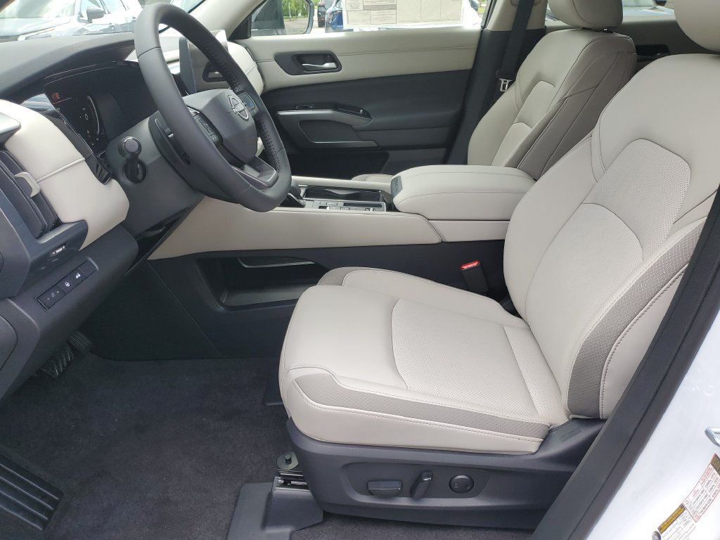 New 2026 Nissan Pathfinder SL FWD image 21