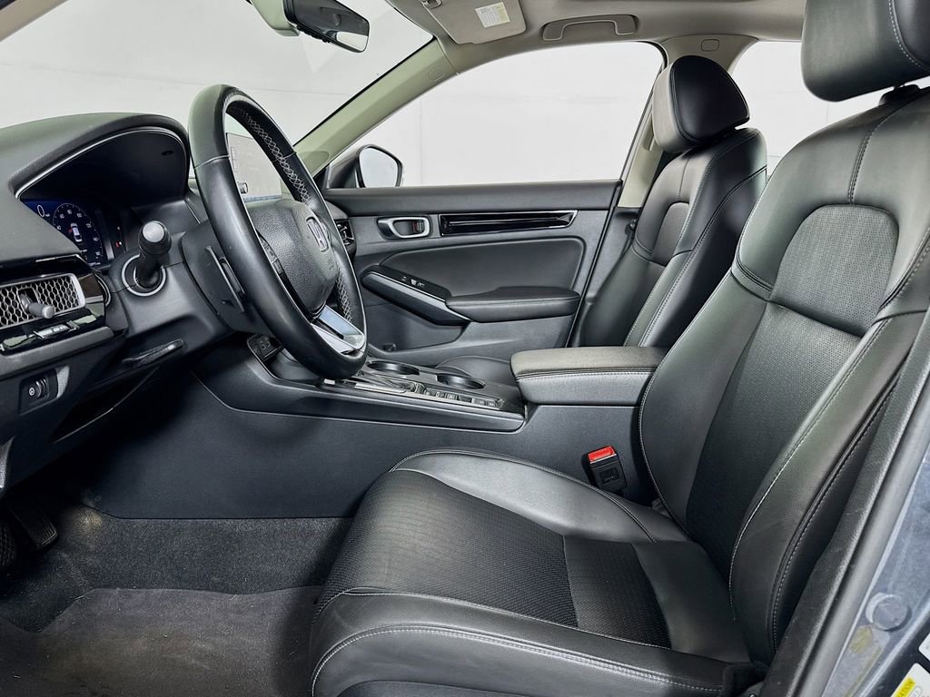 Used 2023 Honda Civic Touring image 9