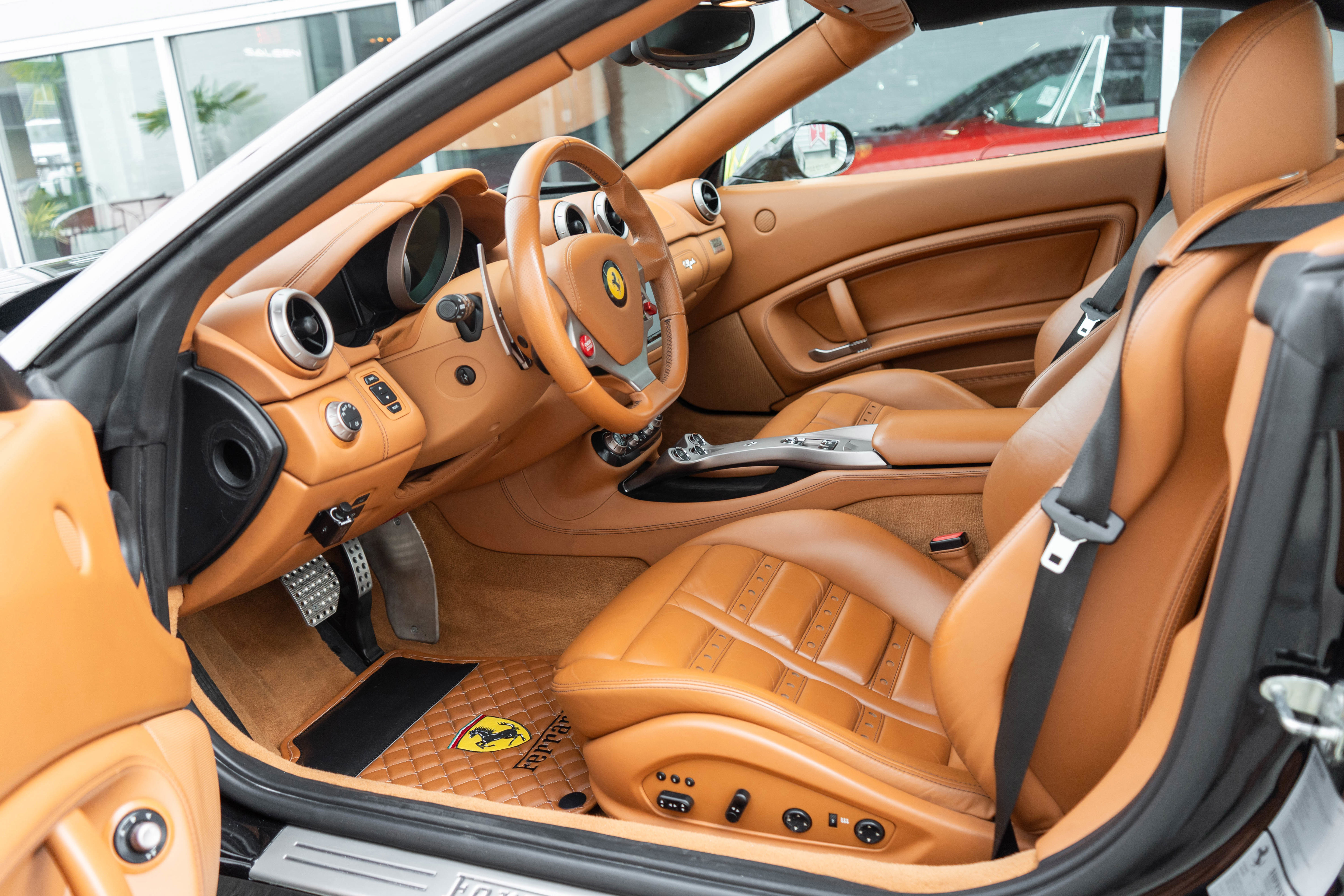 Used 2013 Ferrari California image 24