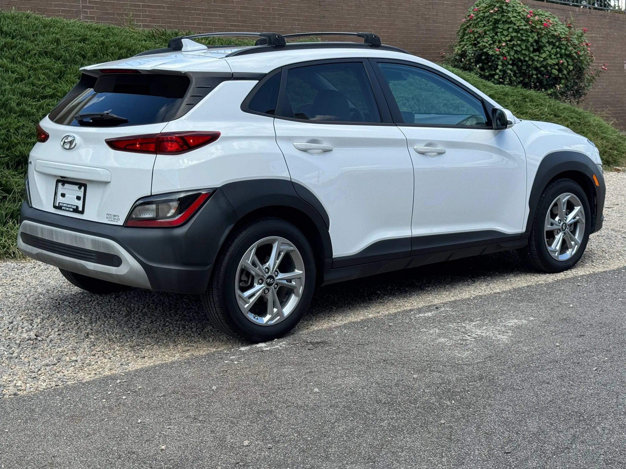 Used 2022 Hyundai Kona SEL w/ Convenience Package FWD image 8