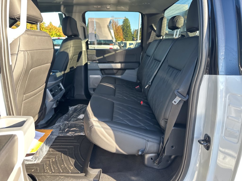 New 2026 Ford F250 XLT w/ XLT Premium Package AWD/4WD image 18