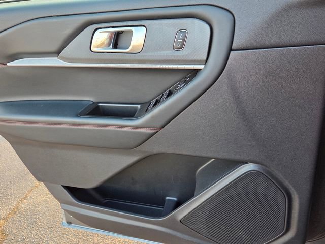 Used 2025 Ford Explorer ST-Line image 31