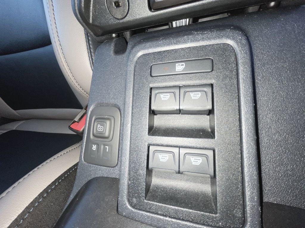 Used 2023 Ford Bronco Wildtrak image 29