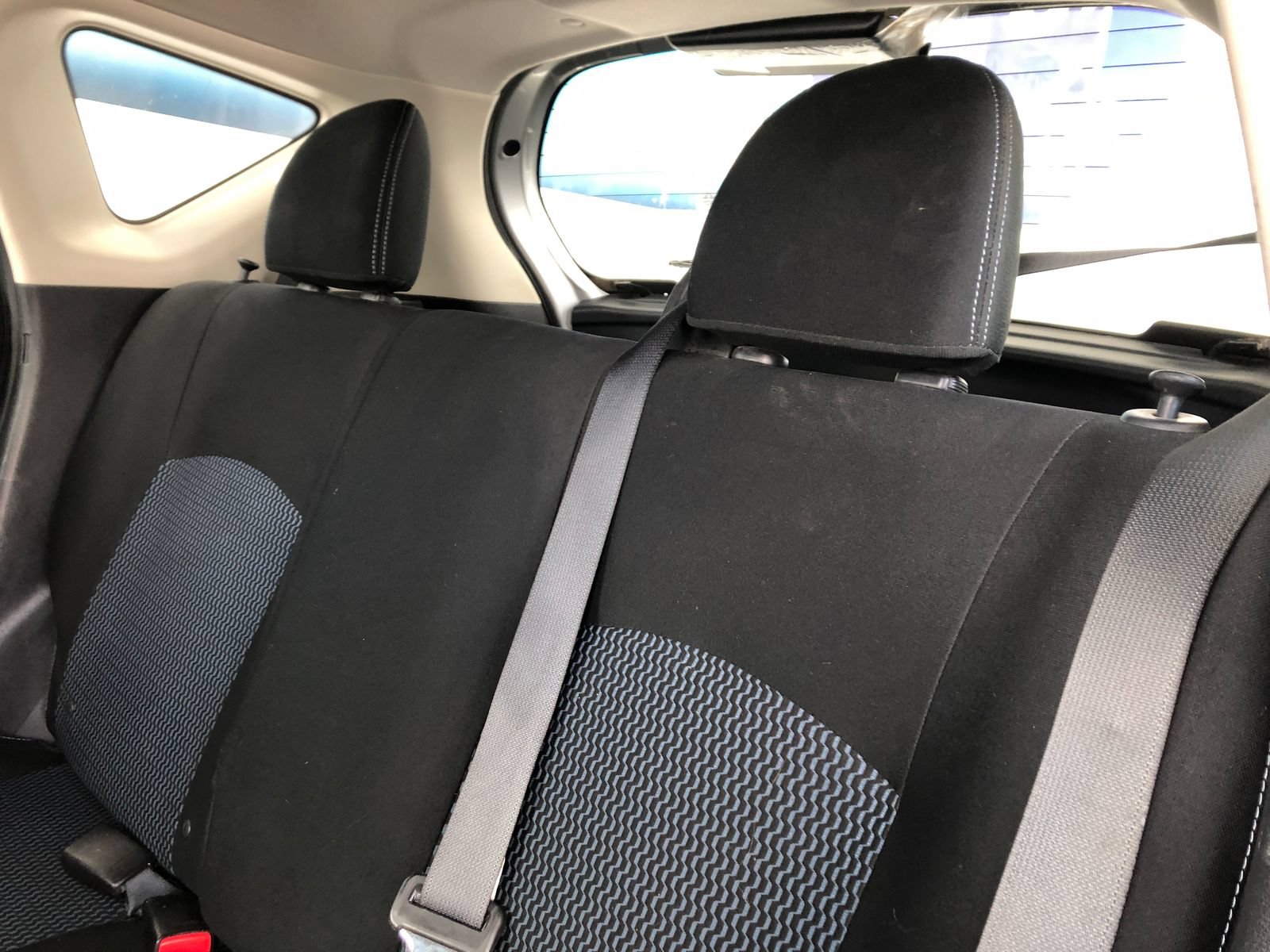 Used 2017 Nissan Versa Note SV FWD image 9