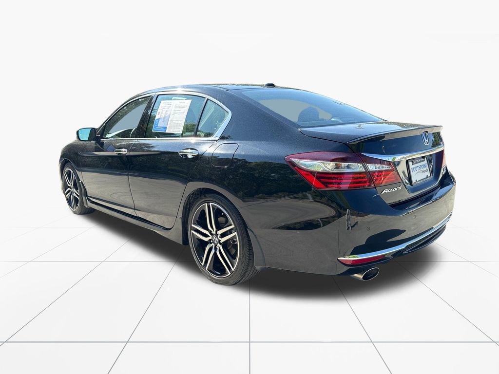Used 2016 Honda Accord Touring image 6