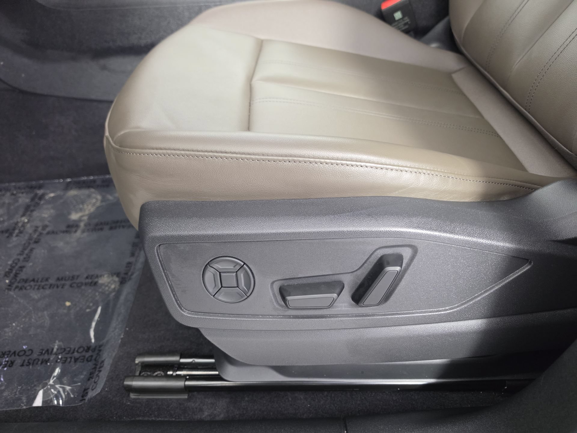 Used 2025 Audi Q5 Premium w/ Convenience Package AWD/4WD image 19