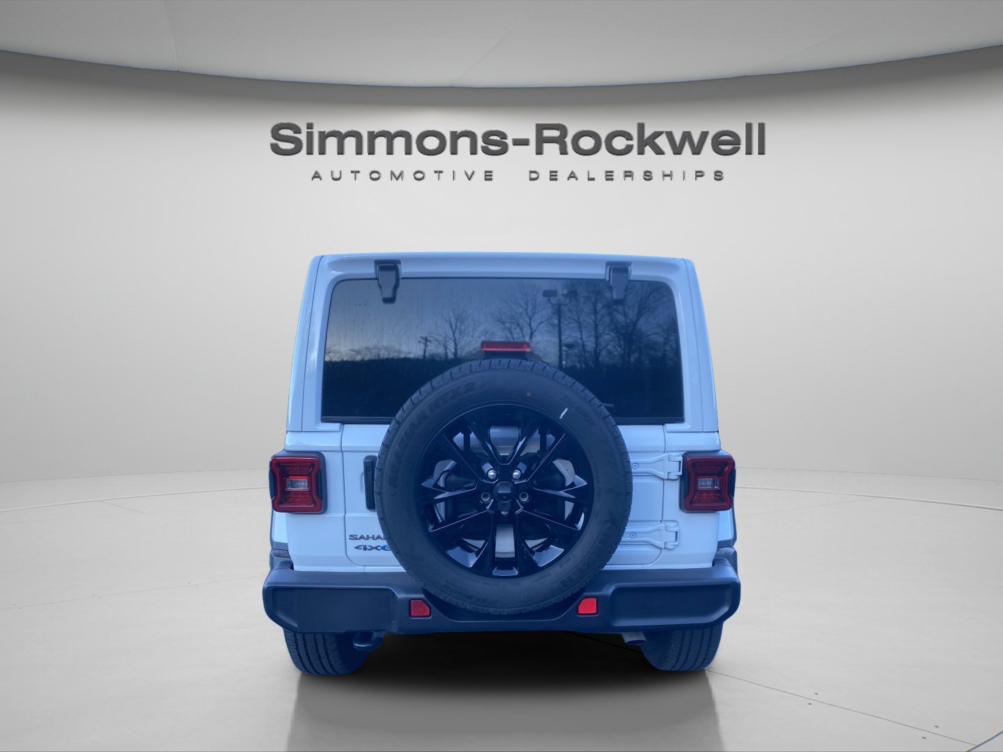 Used 2025 Jeep Wrangler Sahara image 7