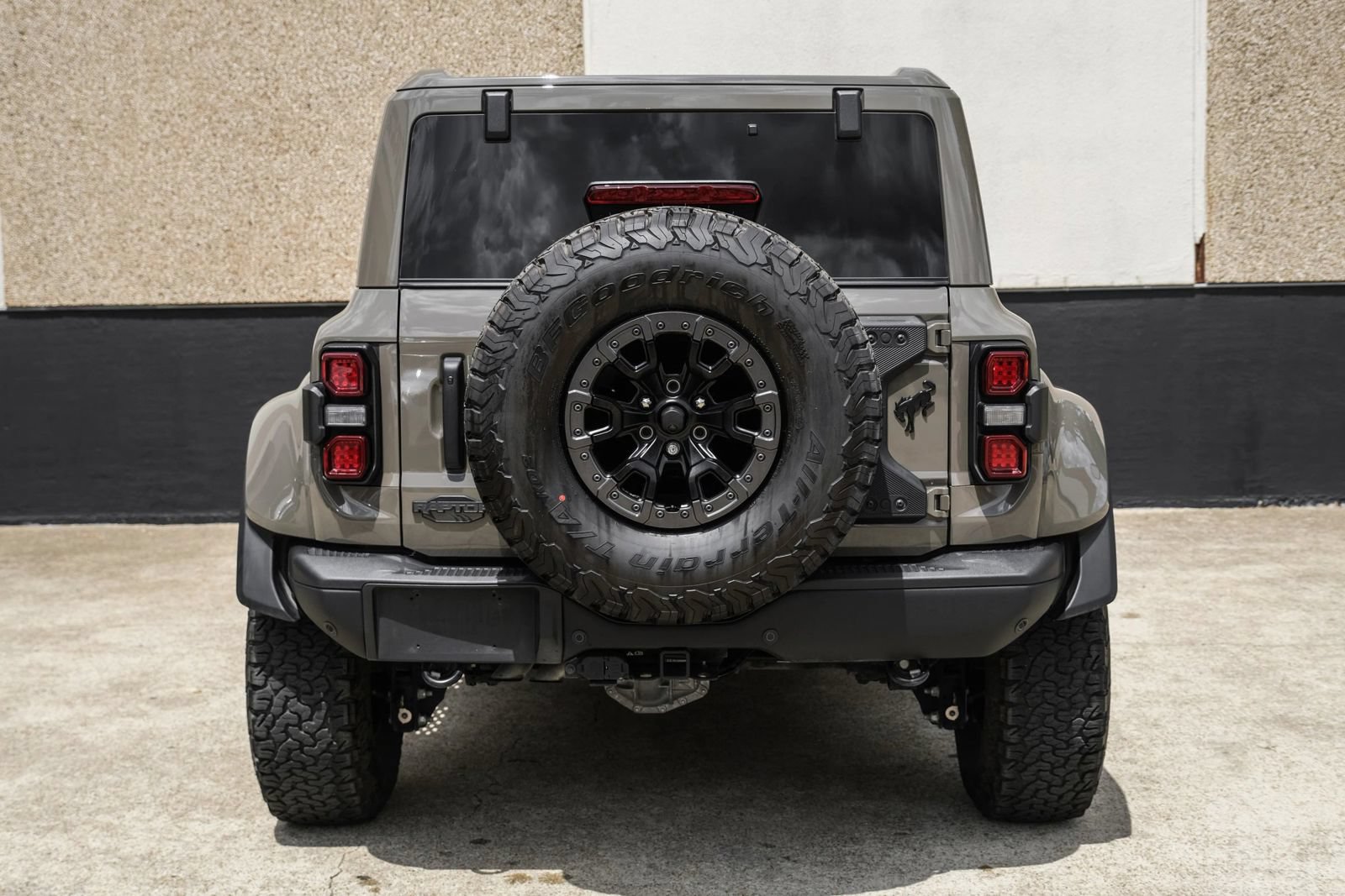 Used 2025 Ford Bronco Raptor w/ Interior Carbon Fiber Pack AWD/4WD image 8