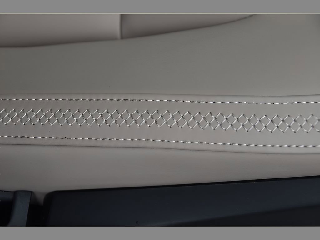 Certified 2026 Volvo XC90 B5 Core w/ Protection Package Premier AWD/4WD image 33