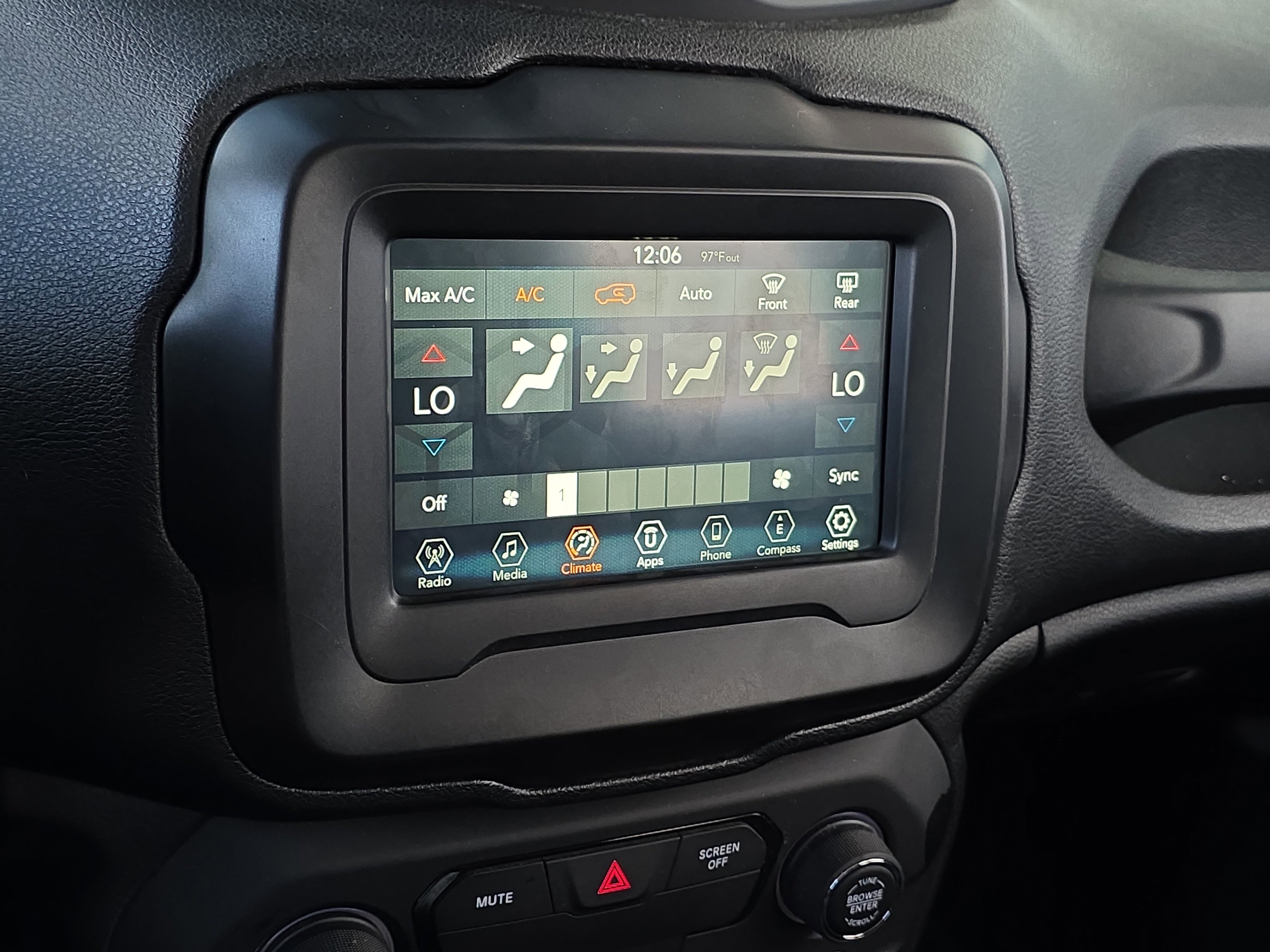 Used 2019 Jeep Renegade Latitude image 18