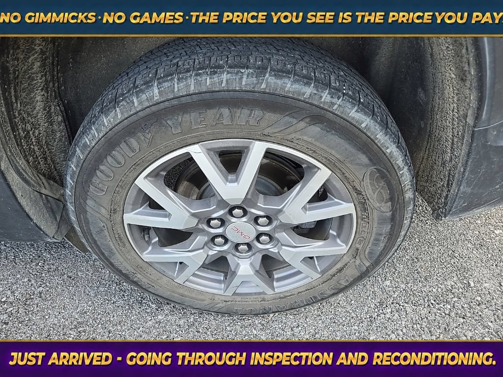 Used 2021 GMC Acadia SLT w/ LPO, Floor Liner Package FWD image 11