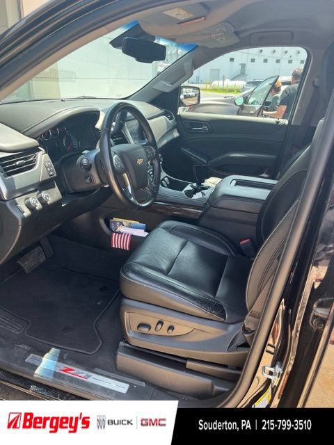 Used 2019 Chevrolet Tahoe LT w/ Luxury Package AWD/4WD image 6