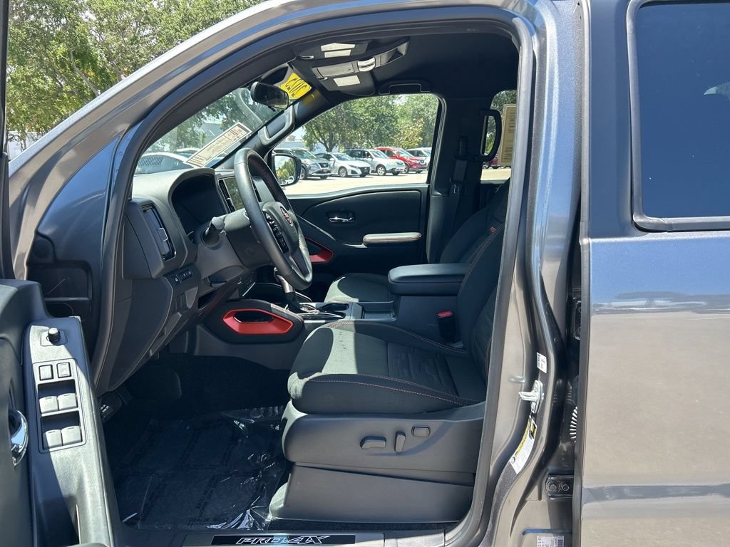 Certified 2025 Nissan Frontier PRO-4X AWD/4WD image 17