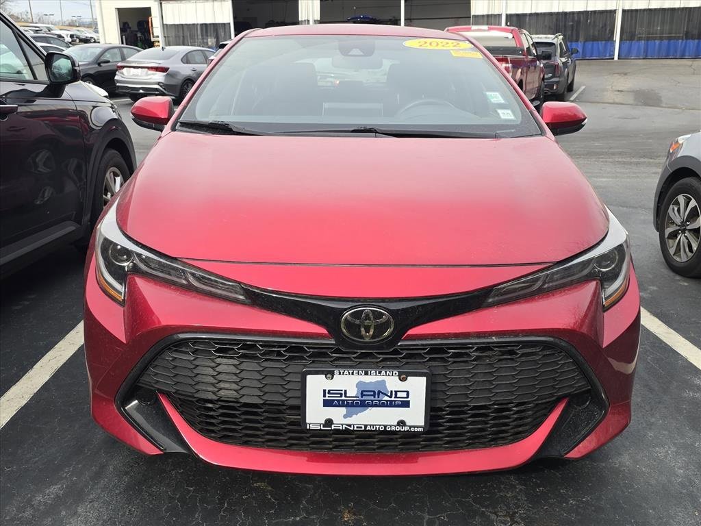 Used 2022 Toyota Corolla SE w/ SE Preferred Package video 2