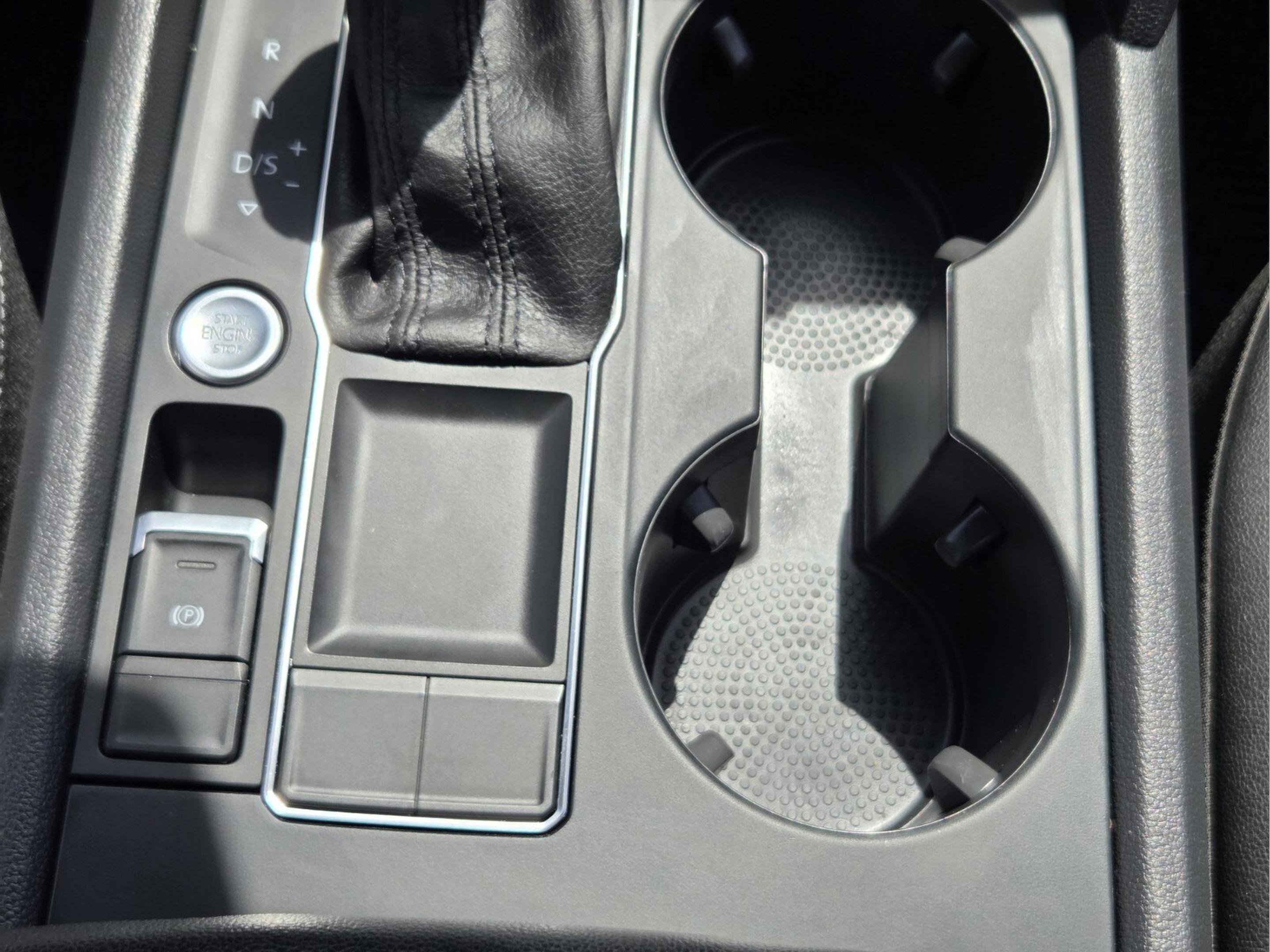 Used 2019 Volkswagen Atlas SE image 16