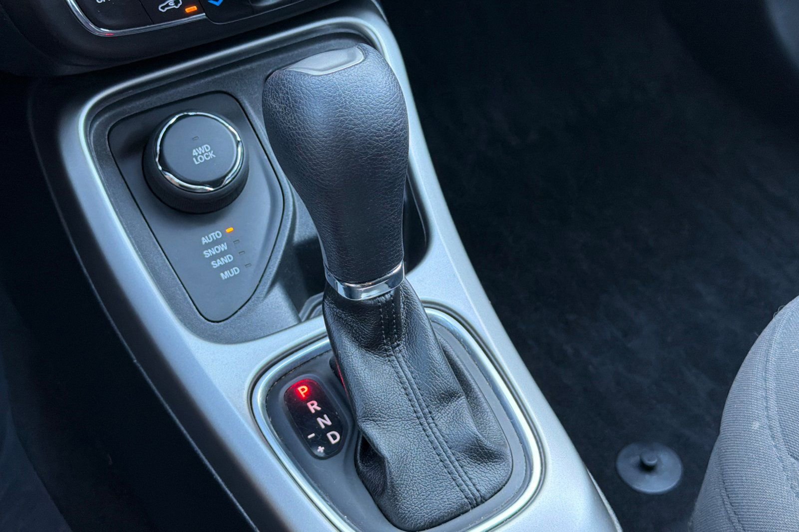 Used 2018 Jeep Compass Sport w/ Tech Group image 20