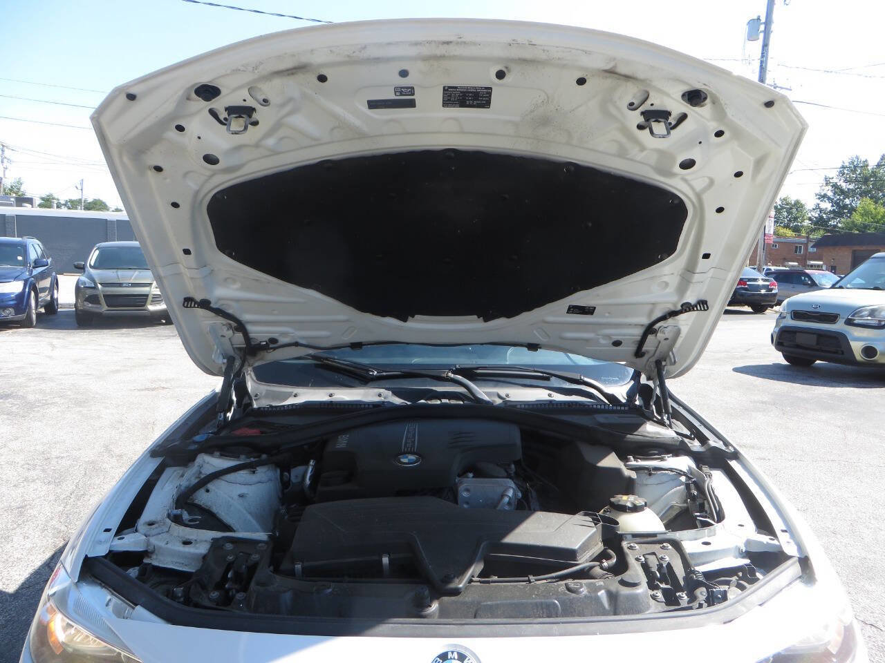 Used 2016 BMW 320i xDrive Sedan image 9