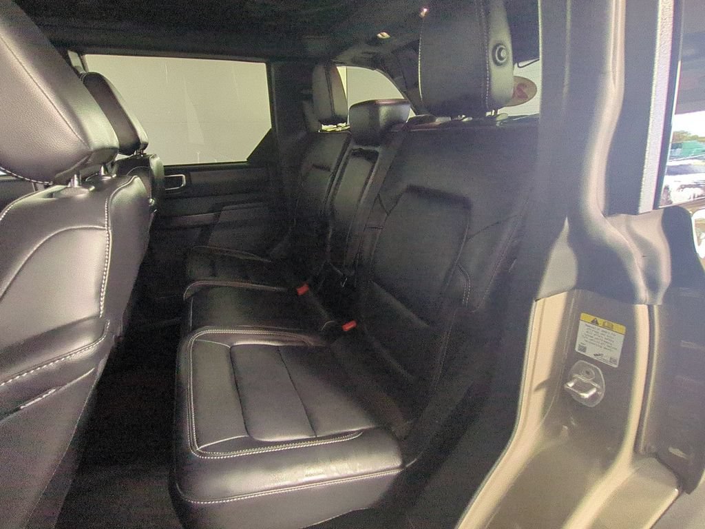Used 2025 Ford Bronco Outer Banks AWD/4WD image 13