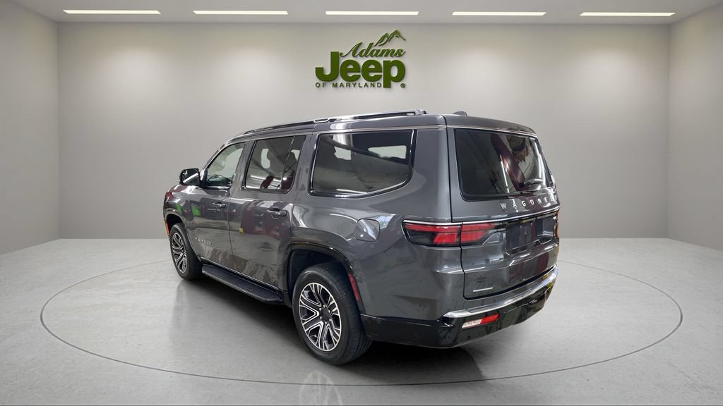 Used 2022 Jeep Wagoneer Series III AWD/4WD image 3