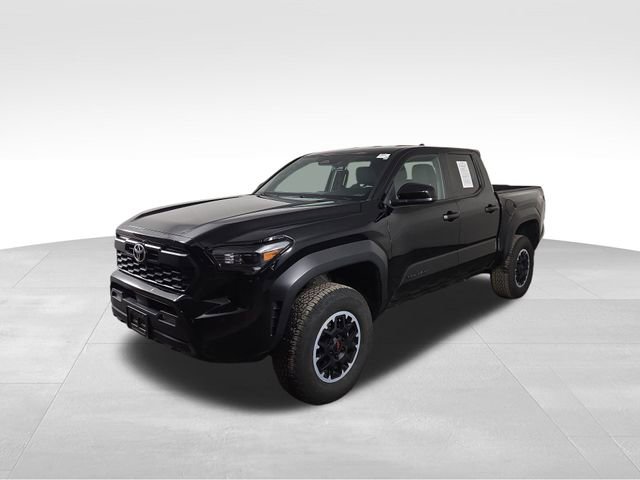 Used 2024 Toyota Tacoma TRD Off-Road image 2