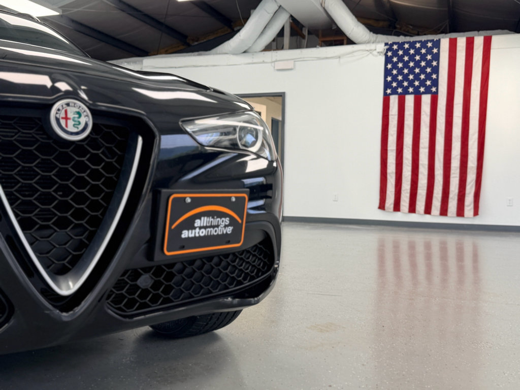 Used 2019 Alfa Romeo Stelvio Ti Sport w/ Quick Order Package 22S Sport AWD/4WD image 11