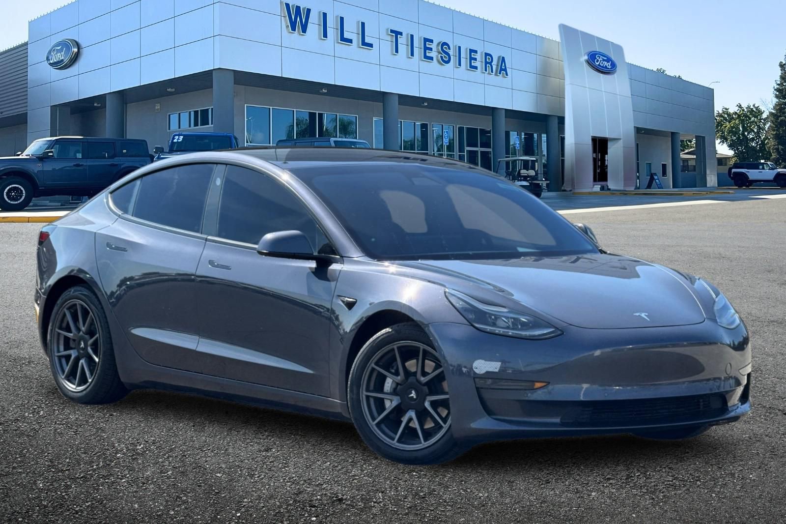 Used 2021 Tesla Model 3 Standard Range Plus image 2