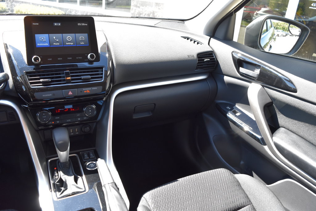 New 2026 Mitsubishi Eclipse Cross LE AWD/4WD image 8