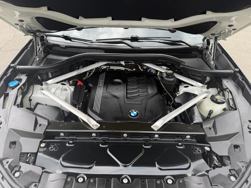Used 2021 BMW X6 xDrive40i w/ M Sport Package AWD/4WD image 40