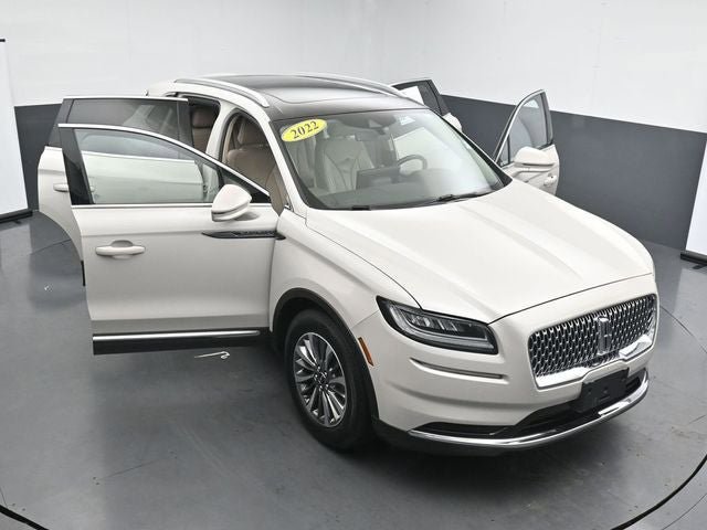Used 2022 Lincoln Nautilus Reserve AWD/4WD image 38