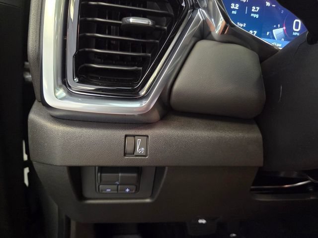 New 2026 GMC Canyon Elevation w/ Convenience Package RWD image 29
