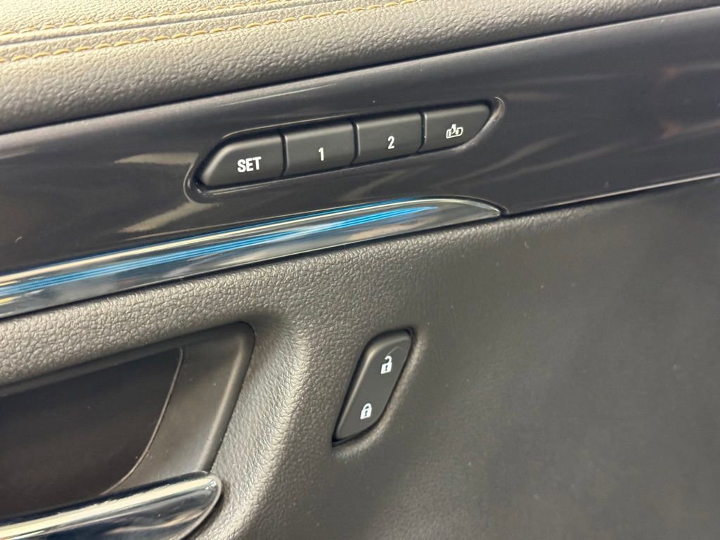 Used 2016 Chevrolet Impala LTZ FWD image 9