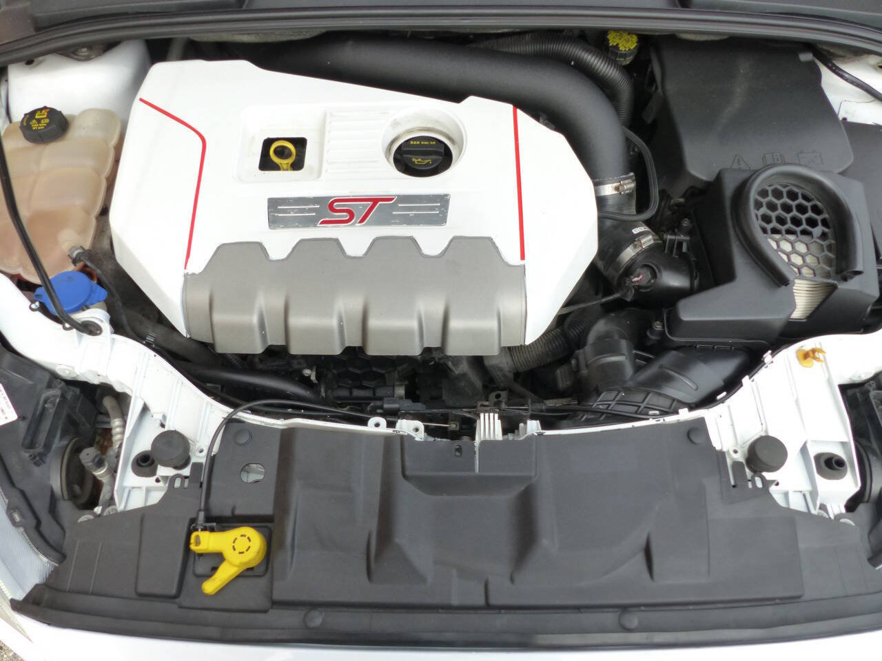 Used 2018 Ford Focus ST FWD image 32