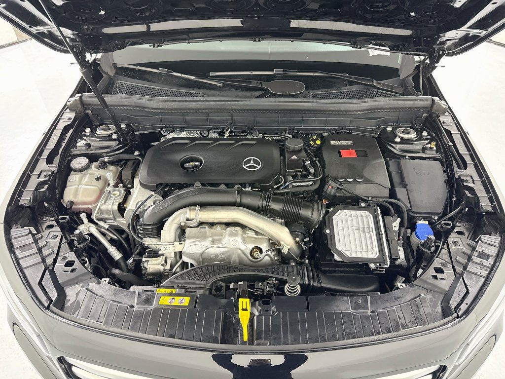 Used 2026 Mercedes-Benz GLB 250 image 29