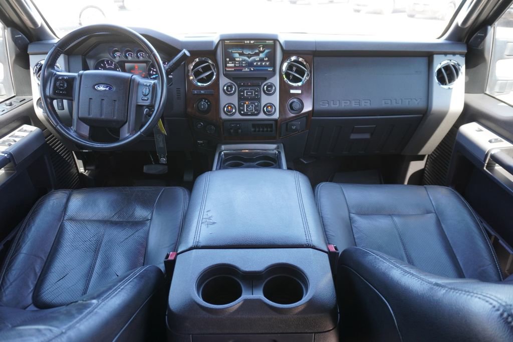 Used 2015 Ford F250 Lariat w/ Lariat Interior Package image 17