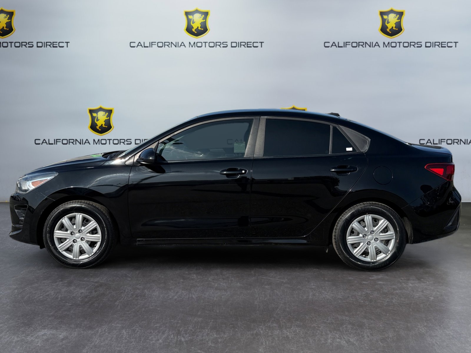 Used 2022 Kia Rio S image 2