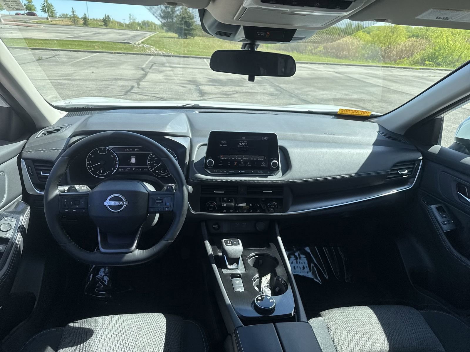 Certified 2025 Nissan Rogue SV AWD/4WD image 14
