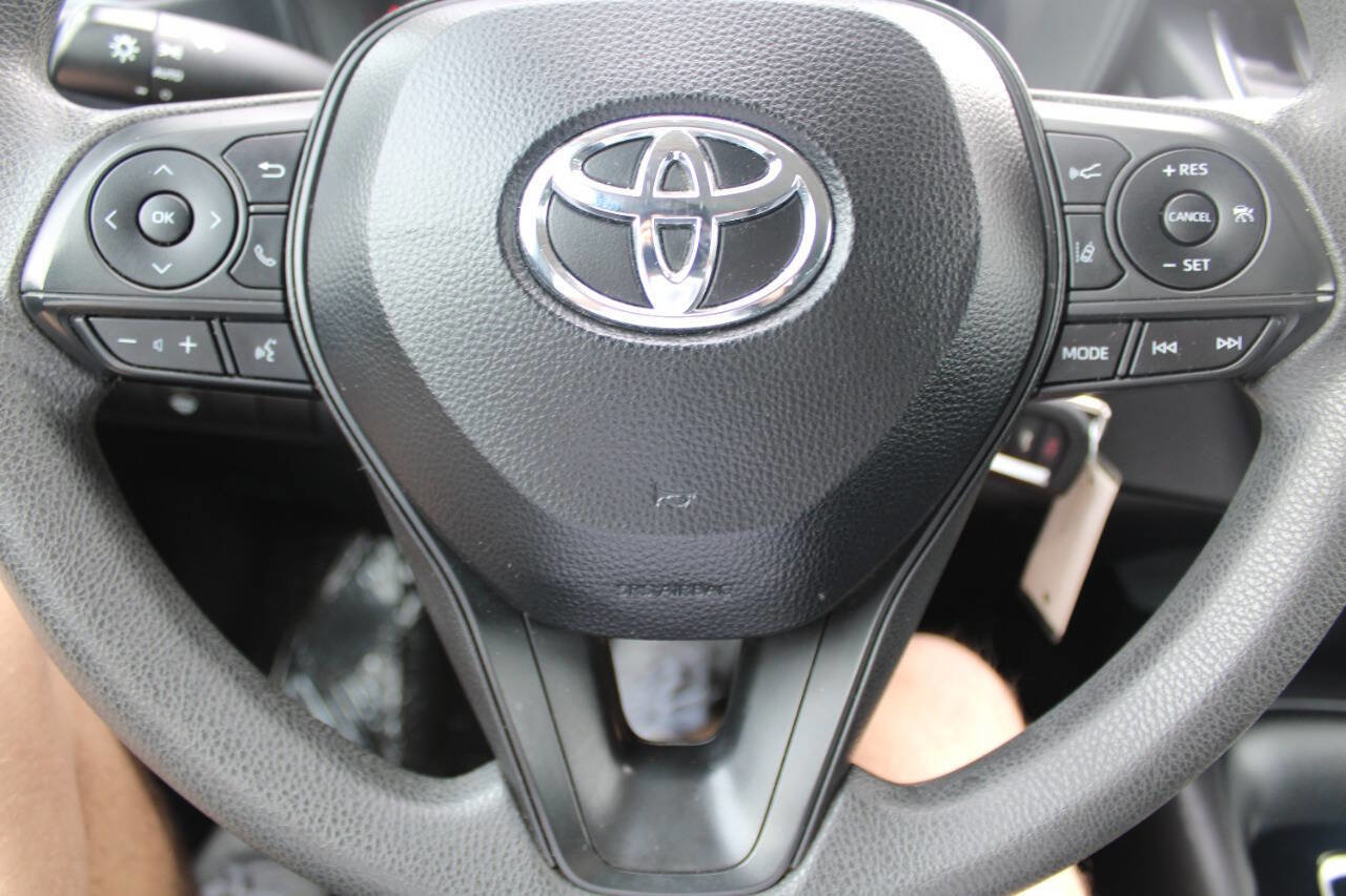 Used 2020 Toyota Corolla LE FWD image 14
