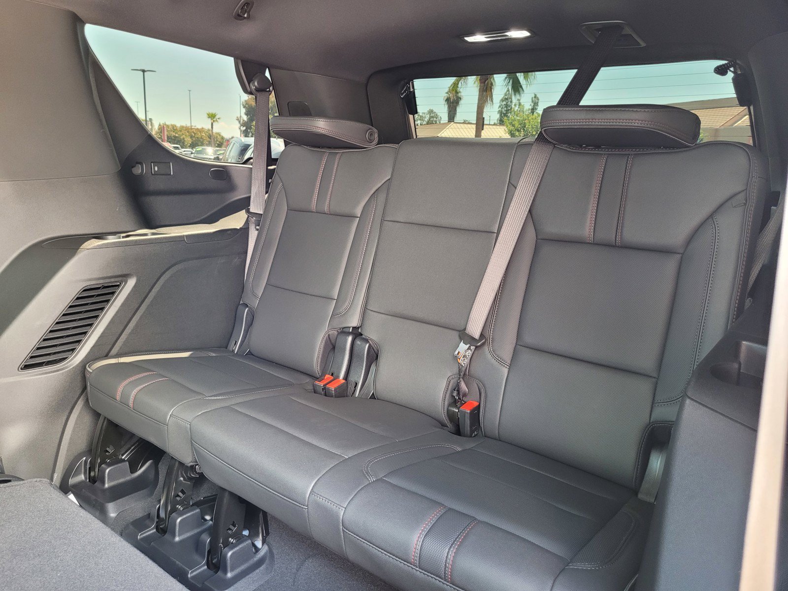 Used 2025 Chevrolet Tahoe RST w/ Comfort Package AWD/4WD image 13