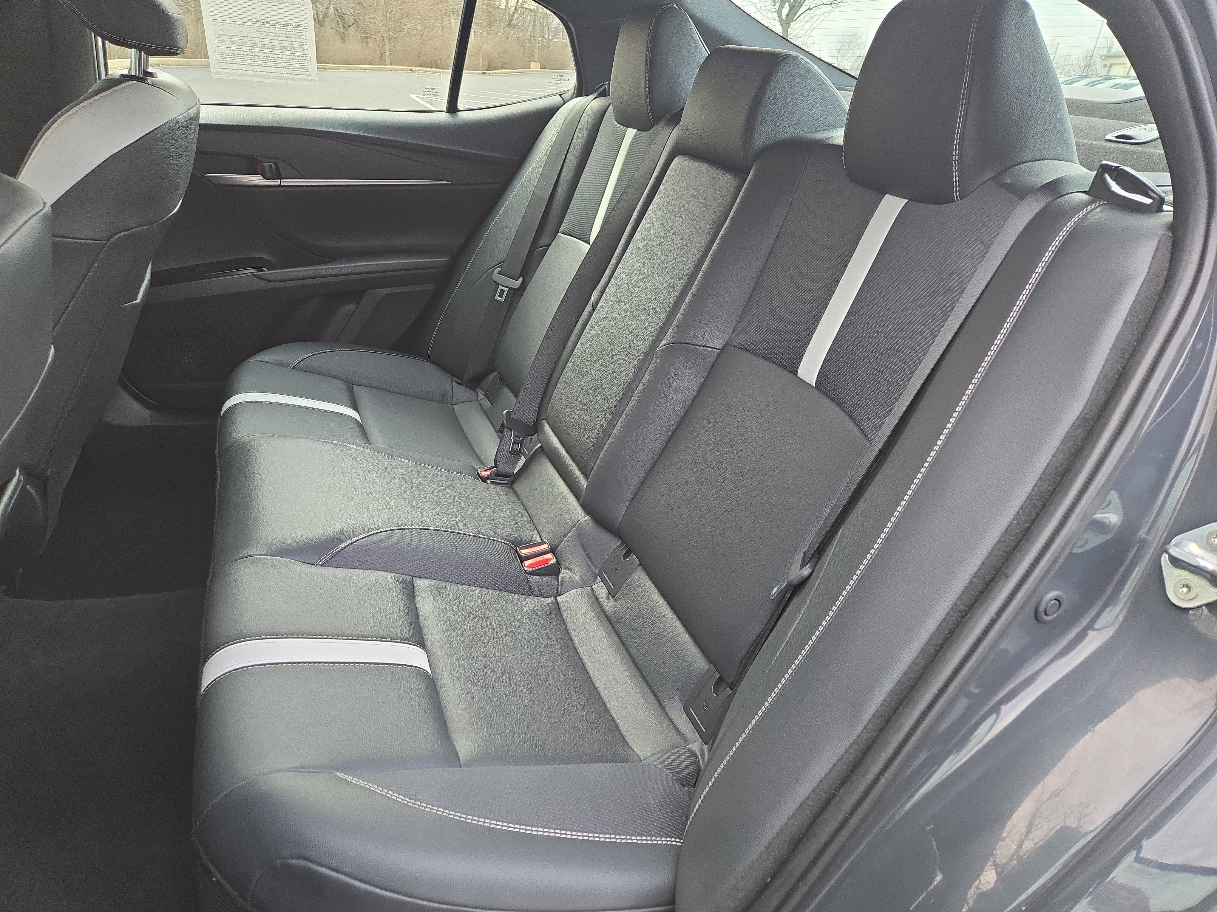 Used 2025 Toyota Camry SE image 26