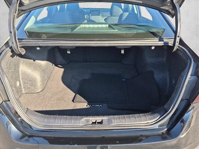 Used 2025 Nissan Altima 2.5 SV FWD image 7