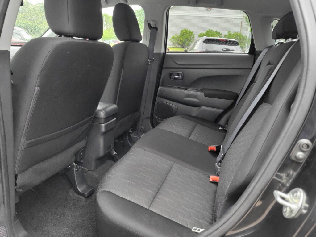 Used 2022 Mitsubishi Outlander Sport ES image 18