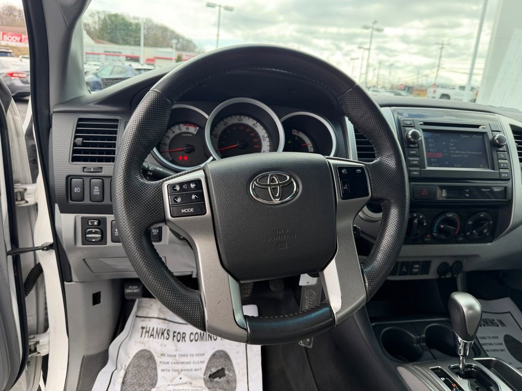 Used 2012 Toyota Tacoma 4x4 Access Cab V6 w/ TRD Off-Road Pkg image 15