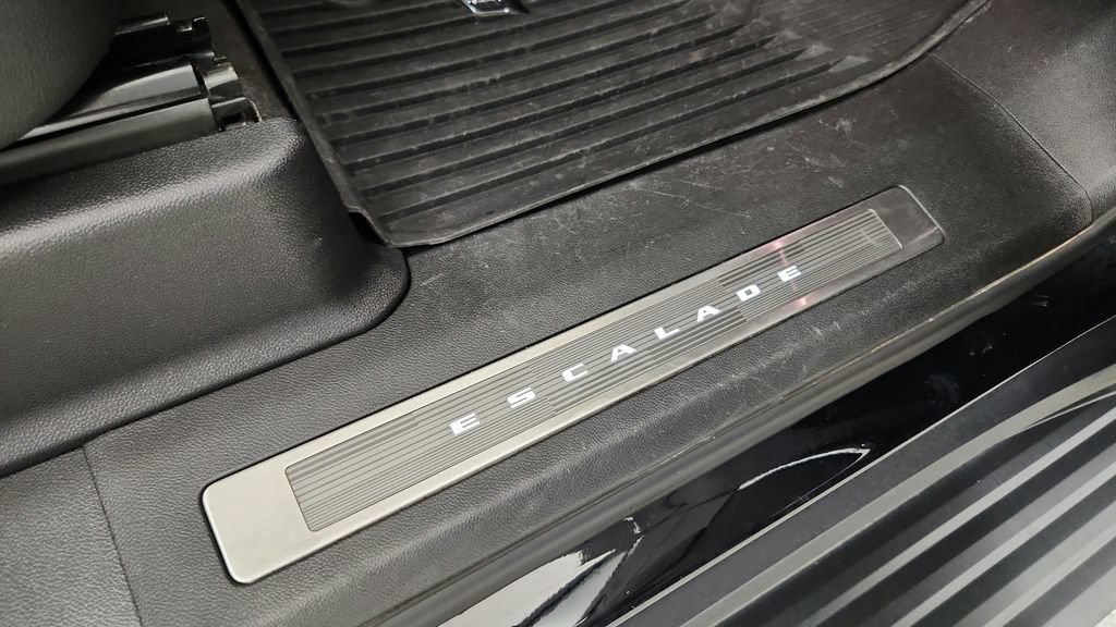 Used 2023 Cadillac Escalade V AWD/4WD image 43