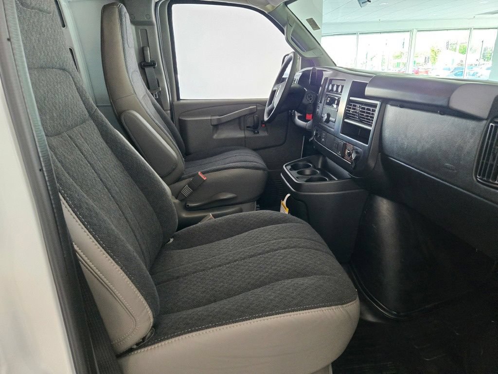 New 2026 Chevrolet Express 2500 Extended w/ Driver Convenience Package RWD image 5